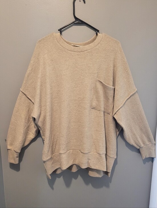 Zenana Outfitters Sweaters - Zenana Boho Fall Beige Oversized Pocket Sweater Sz Small